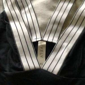 Lively bodysuit black and white